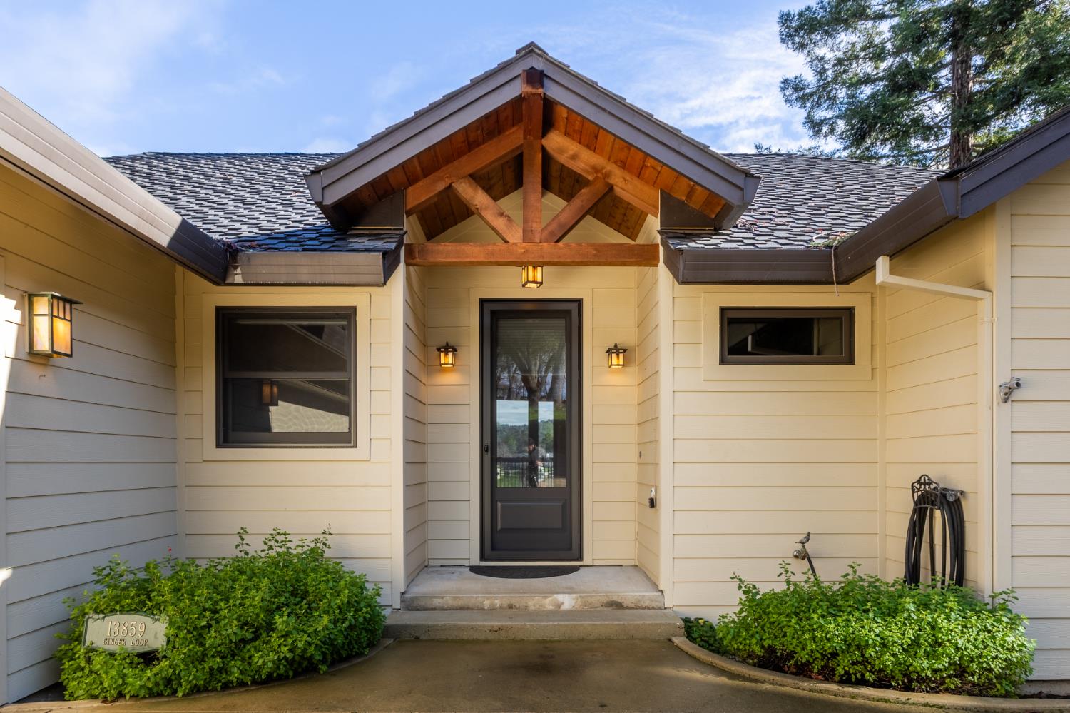 Penn Valley, California, 95946, United States, 3 Bedrooms Bedrooms, ,2 BathroomsBathrooms,Residential,Active,2008719