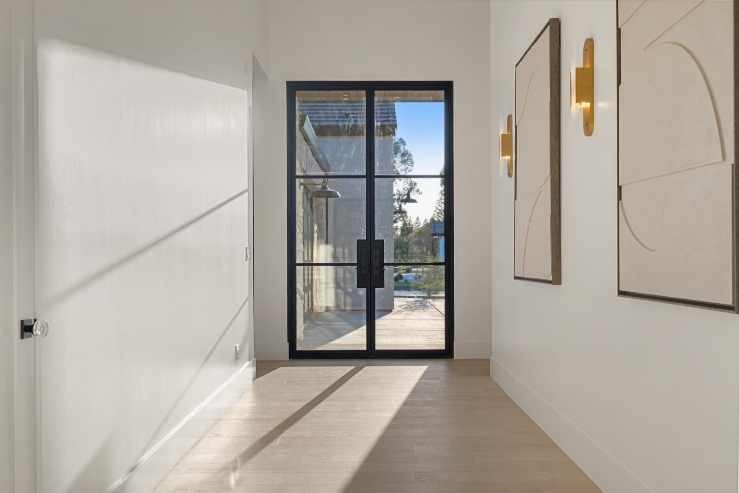 Loomis, California, 95650, United States, 4 Bedrooms Bedrooms, ,5 BathroomsBathrooms,Residential,Active,1893259