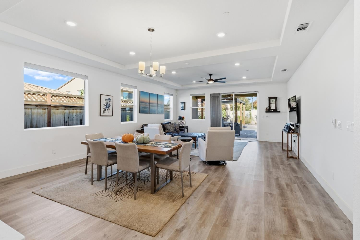 West Sacramento, California, 95605, United States, 3 Bedrooms Bedrooms, ,4 BathroomsBathrooms,Residential,Active,2008265