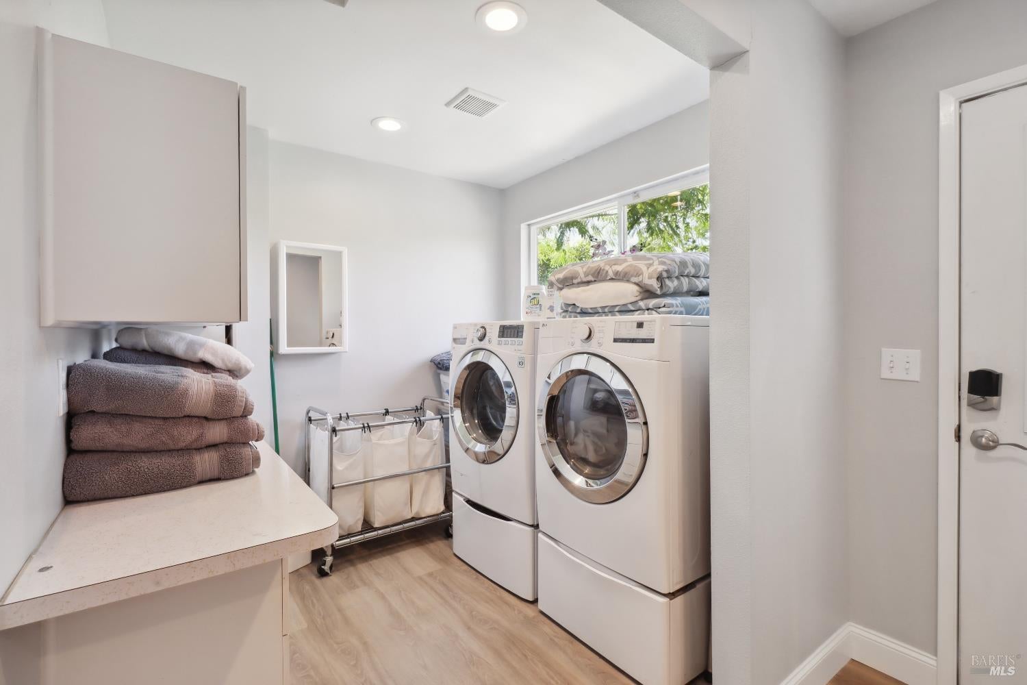 Winters, California, 95694, United States, 3 Bedrooms Bedrooms, ,2 BathroomsBathrooms,Residential,Active,1972159