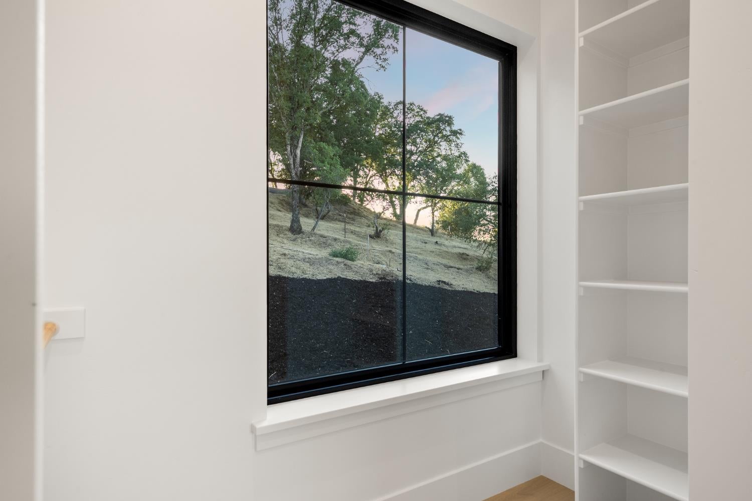 Loomis, California, 95650, United States, 5 Bedrooms Bedrooms, ,4 BathroomsBathrooms,Residential,Active,1959535