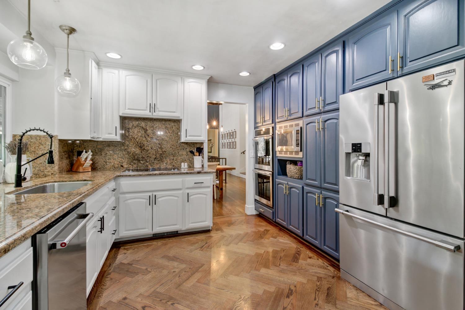 Carmichael, California, 95608, United States, 5 Bedrooms Bedrooms, ,4 BathroomsBathrooms,Residential,Active,1952048