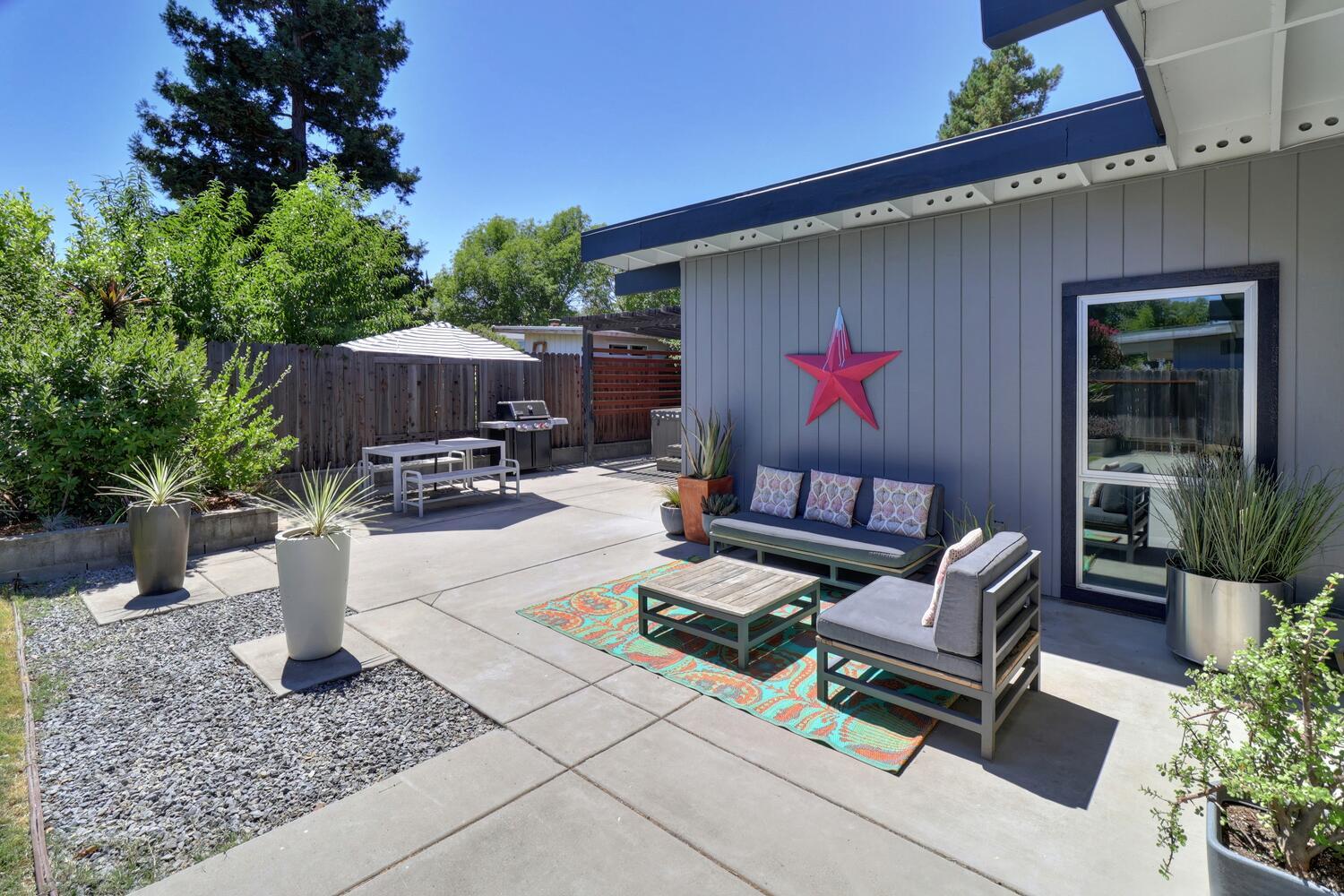 Davis, California, 95616, United States, 4 Bedrooms Bedrooms, ,3 BathroomsBathrooms,Residential,Active,1922279