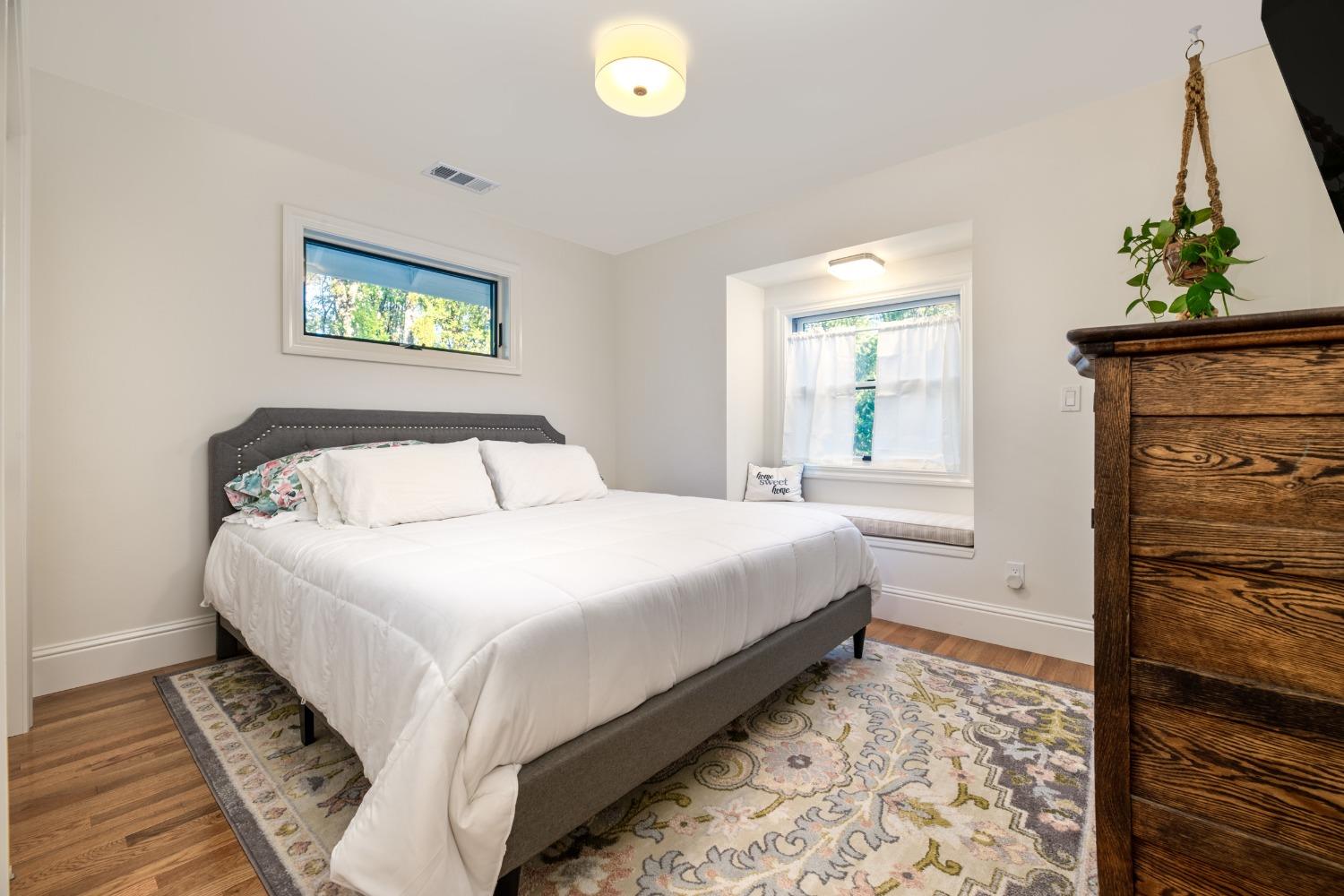 Nevada City, California, 95959, United States, 4 Bedrooms Bedrooms, ,5 BathroomsBathrooms,Residential,Active,1808164