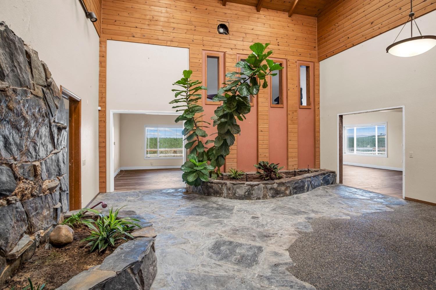Snelling, California, 95369, United States, 4 Bedrooms Bedrooms, ,3 BathroomsBathrooms,Residential,Active,1929456