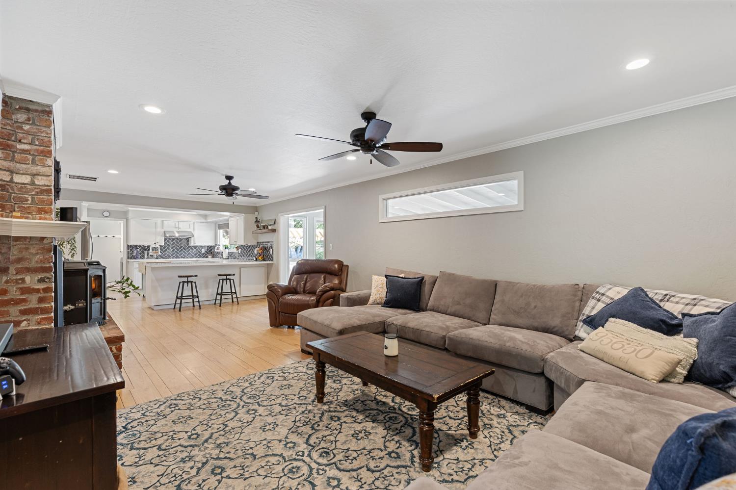Loomis, California, 95650, United States, 3 Bedrooms Bedrooms, ,2 BathroomsBathrooms,Residential,Pending,1922290