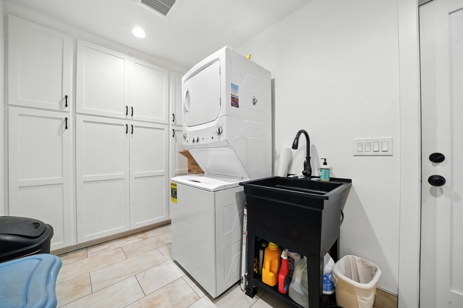 Angels Camp, California, 95222, United States, 3 Bedrooms Bedrooms, ,2 BathroomsBathrooms,Residential,Active,1942399