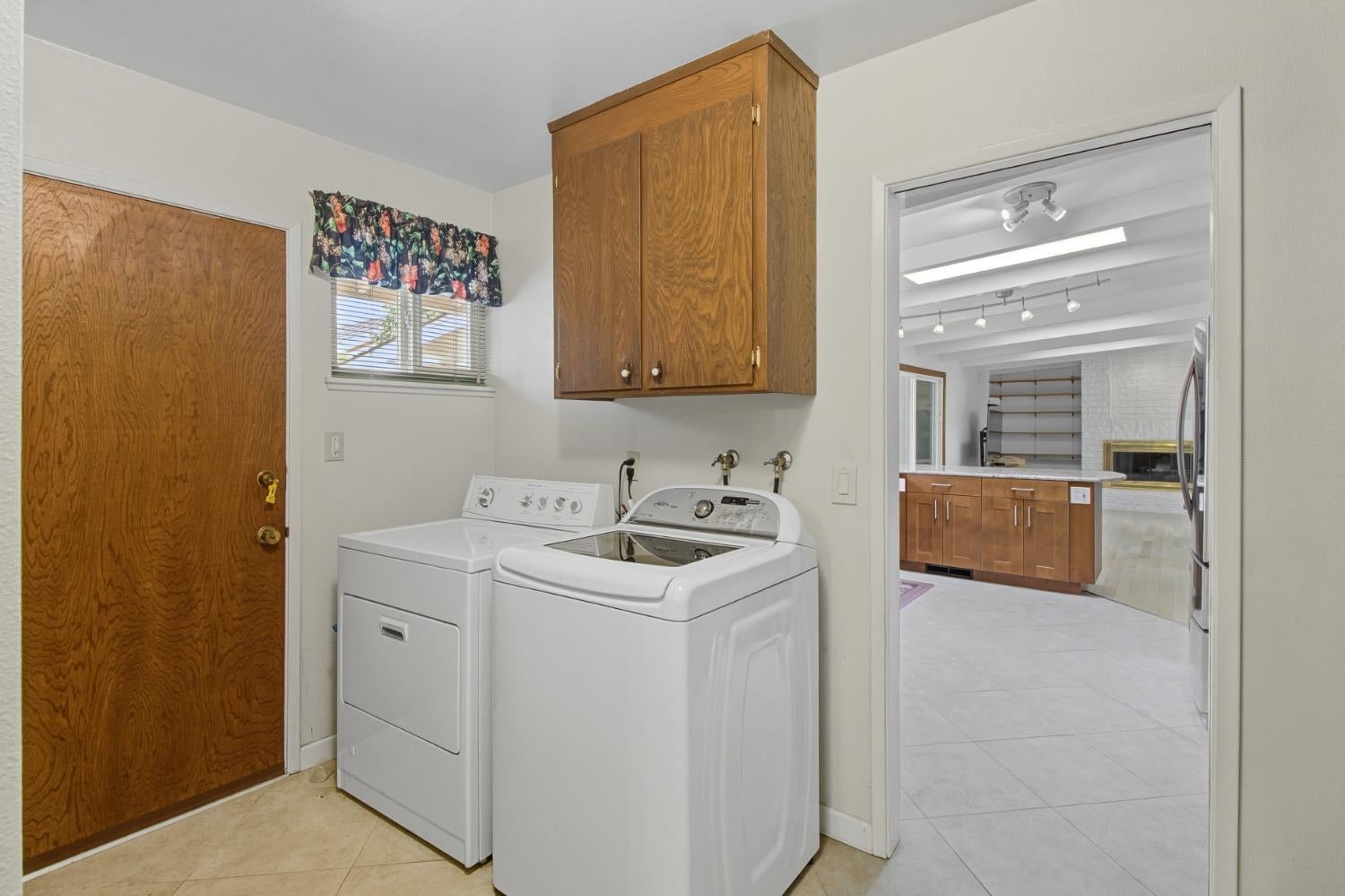 Sacramento, California, 95864, United States, 4 Bedrooms Bedrooms, ,3 BathroomsBathrooms,Residential,Active,1959963