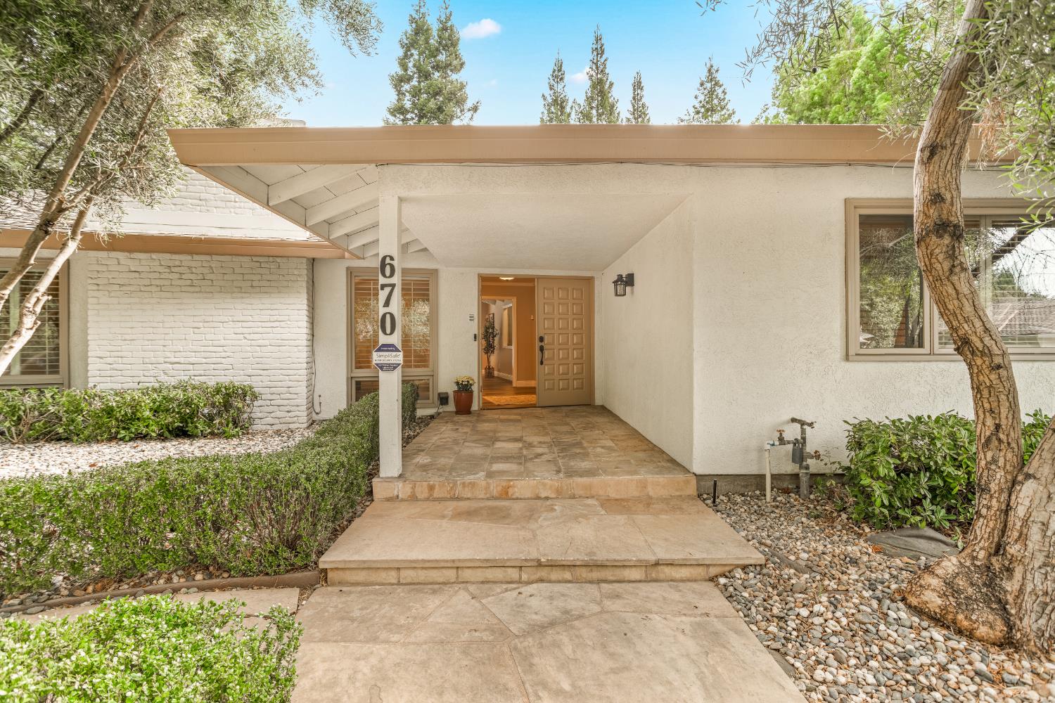 Sacramento, California, 95864, United States, 5 Bedrooms Bedrooms, ,3 BathroomsBathrooms,Residential,Active,1946308