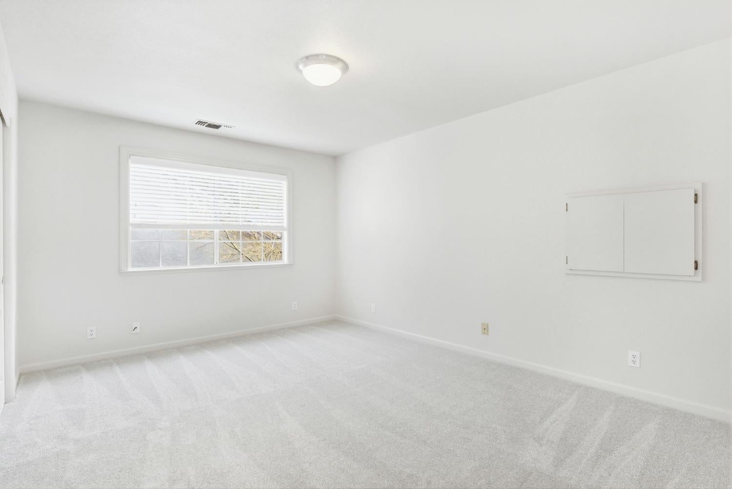 Davis, California, 95618, United States, 4 Bedrooms Bedrooms, ,3 BathroomsBathrooms,Residential,Active,2015453