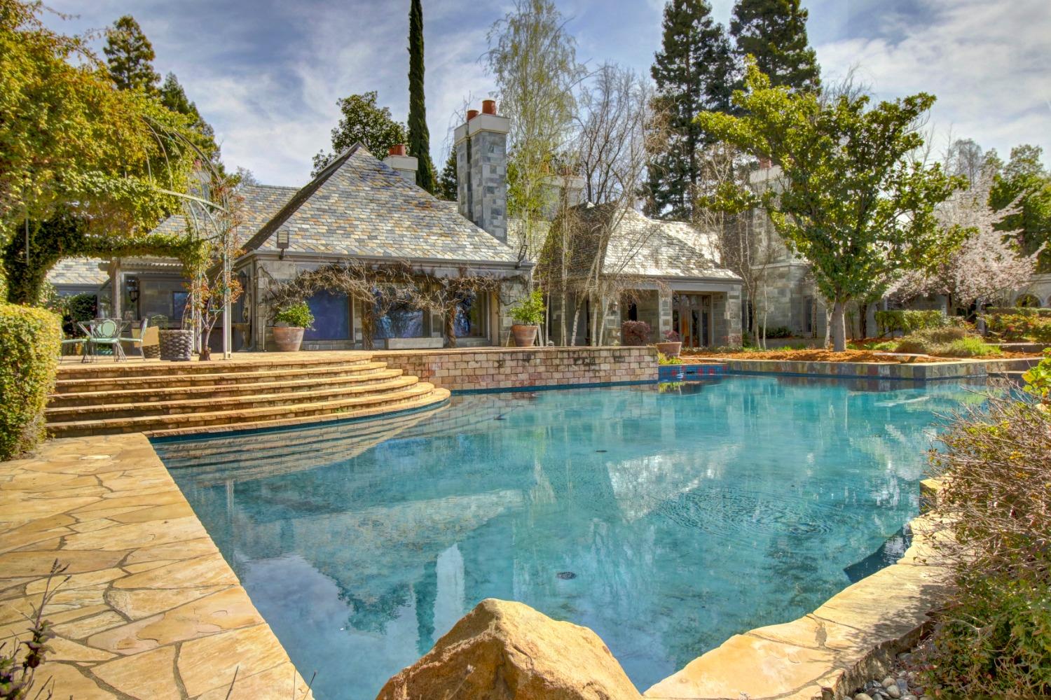 Sacramento, California, 95827, United States, 6 Bedrooms Bedrooms, ,7 BathroomsBathrooms,Residential,Active,1898041