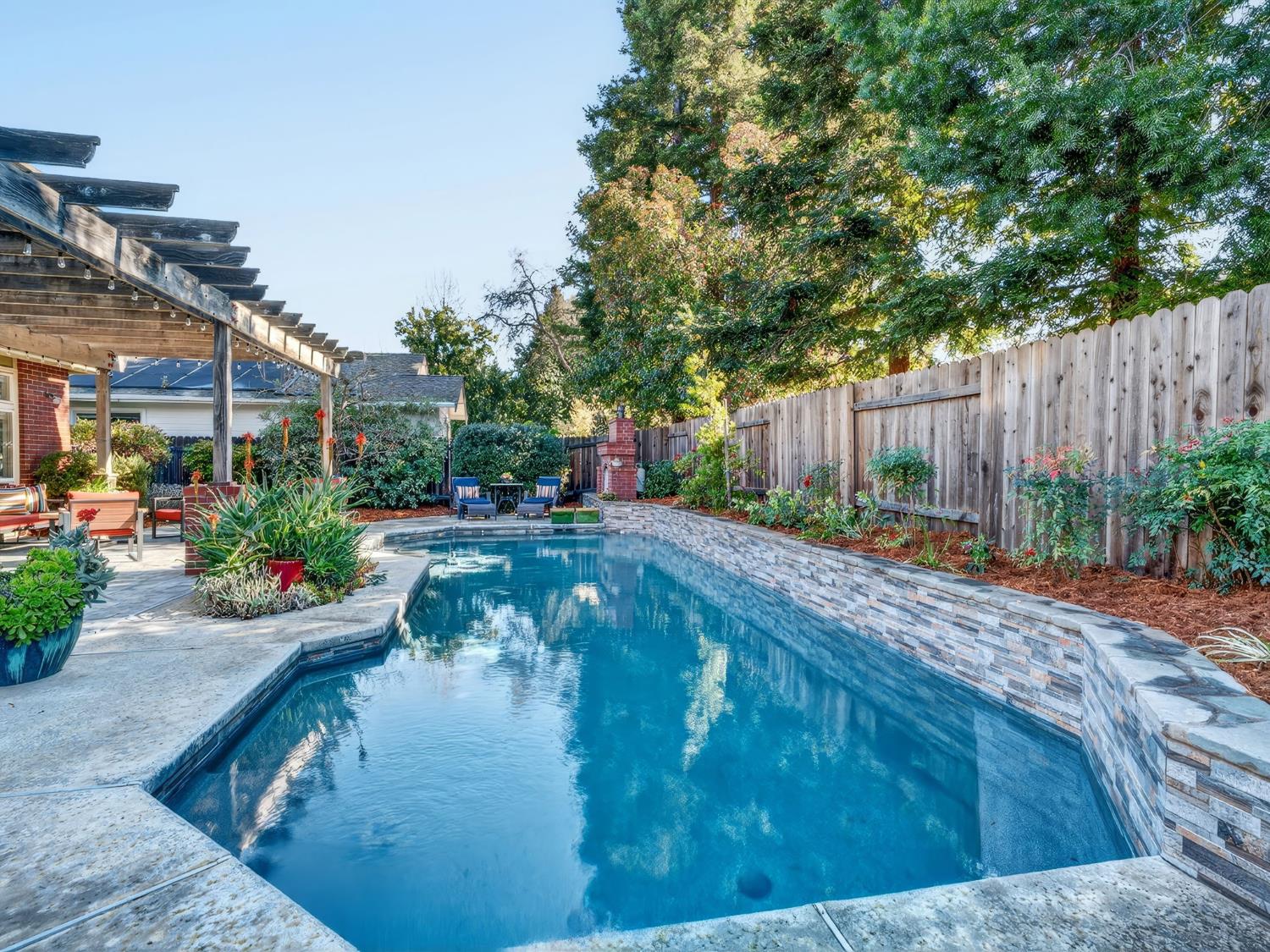 Davis, California, 95618, United States, 5 Bedrooms Bedrooms, ,3 BathroomsBathrooms,Residential,Active,2015823