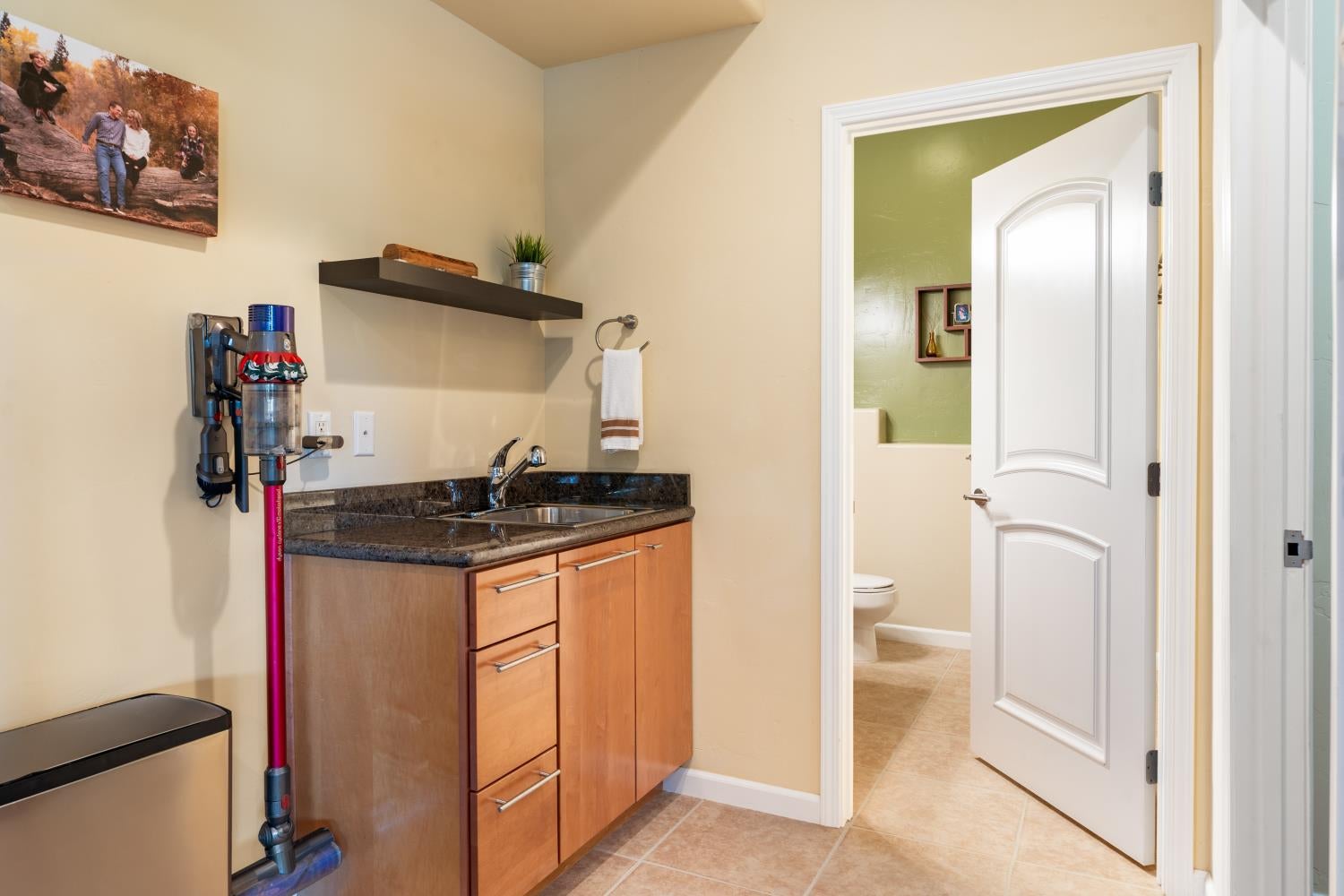 El Dorado Hills, California, 95762, United States, 5 Bedrooms Bedrooms, ,4 BathroomsBathrooms,Residential,Active,2023351