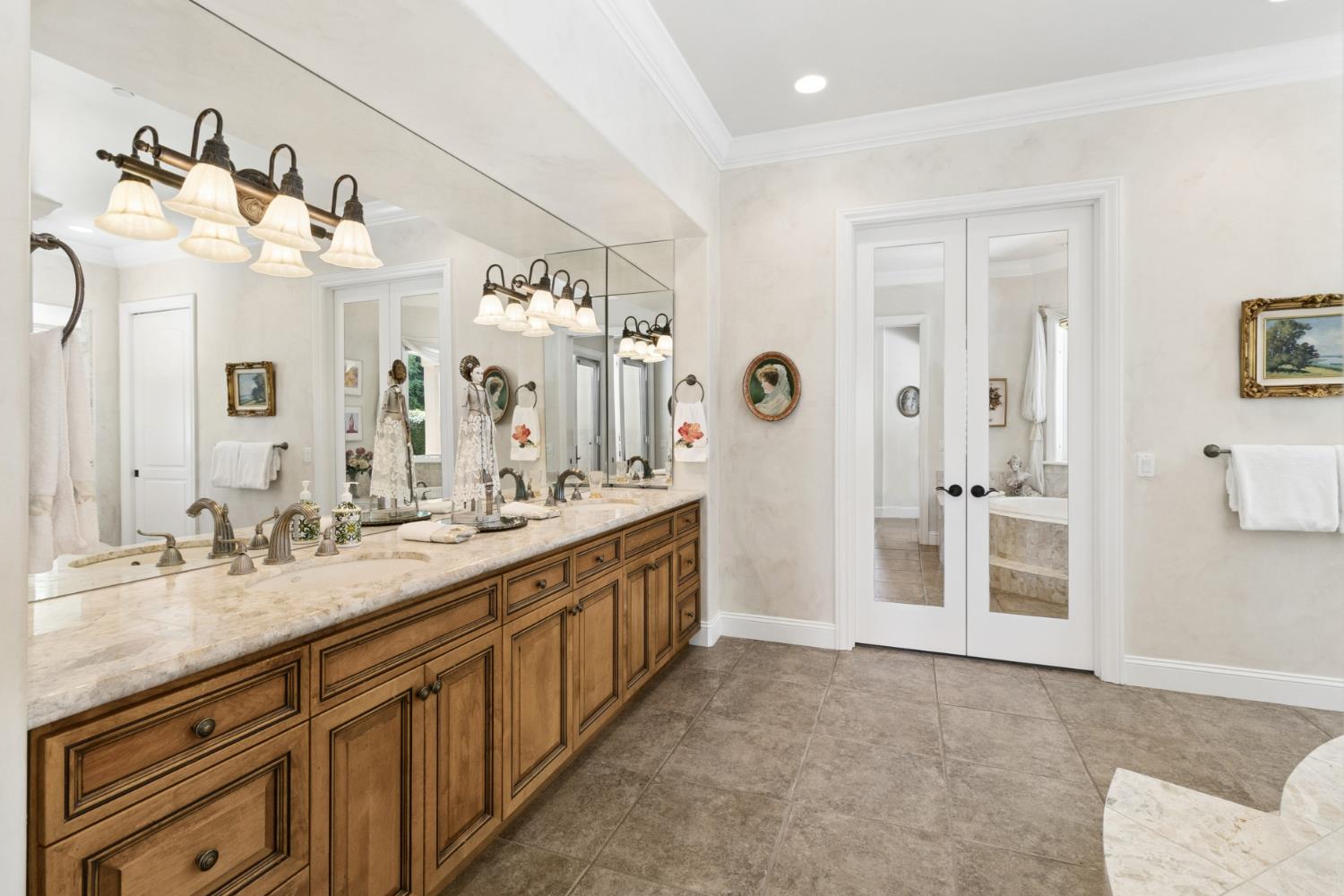 Sacramento, California, 95830, United States, 4 Bedrooms Bedrooms, ,4 BathroomsBathrooms,Residential,Active,2045041