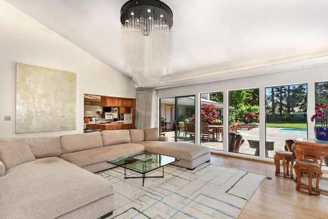 Sacramento, California, 95864, United States, 4 Bedrooms Bedrooms, ,3 BathroomsBathrooms,Residential,Active,1808144