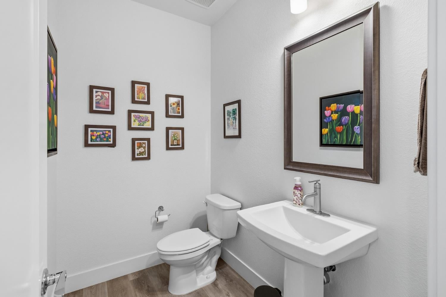 West Sacramento, California, 95605, United States, 3 Bedrooms Bedrooms, ,4 BathroomsBathrooms,Residential,Active,2008265