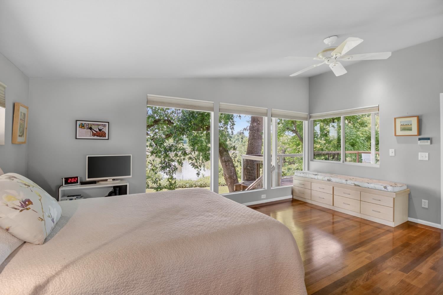 Sacramento, California, 95837, United States, 3 Bedrooms Bedrooms, ,2 BathroomsBathrooms,Residential,Active,2052080