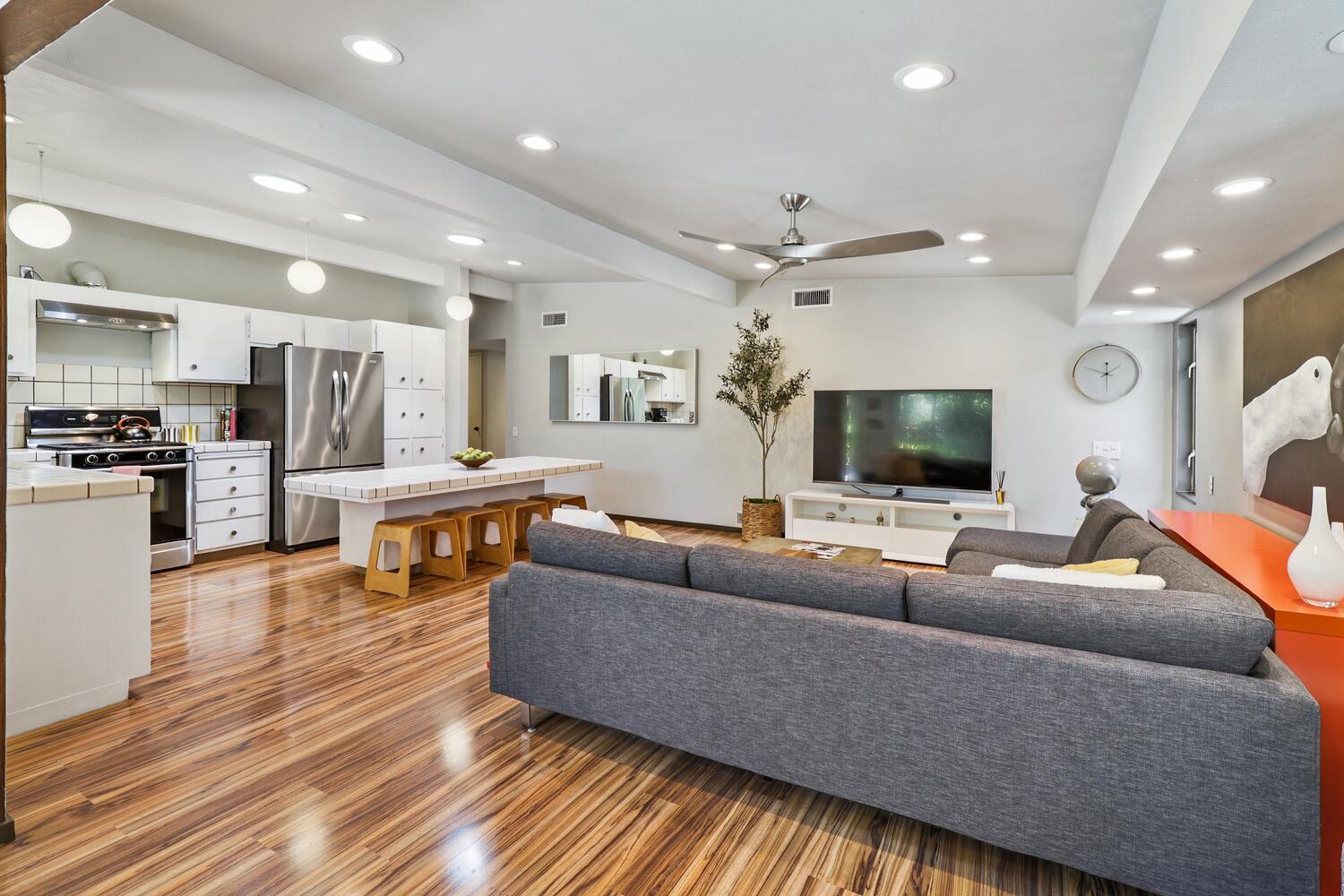 Davis, California, 95616, United States, 4 Bedrooms Bedrooms, ,3 BathroomsBathrooms,Residential,Active,1922279