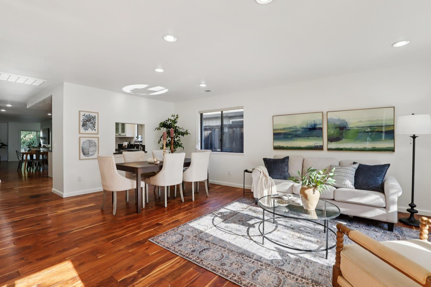 Davis, California, 95616, United States, 3 Bedrooms Bedrooms, ,3 BathroomsBathrooms,Residential,Active,1922309