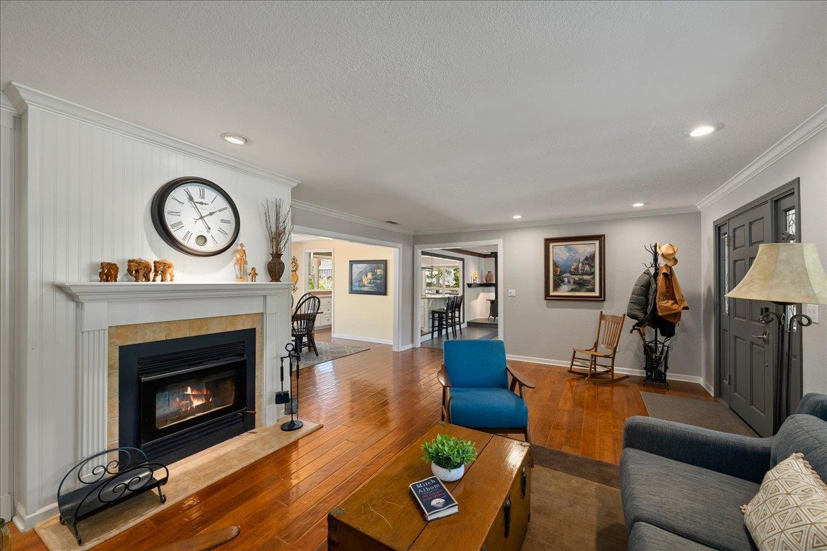 Shingle Springs, California, 95682, United States, 3 Bedrooms Bedrooms, ,3 BathroomsBathrooms,Residential,Active,1823945