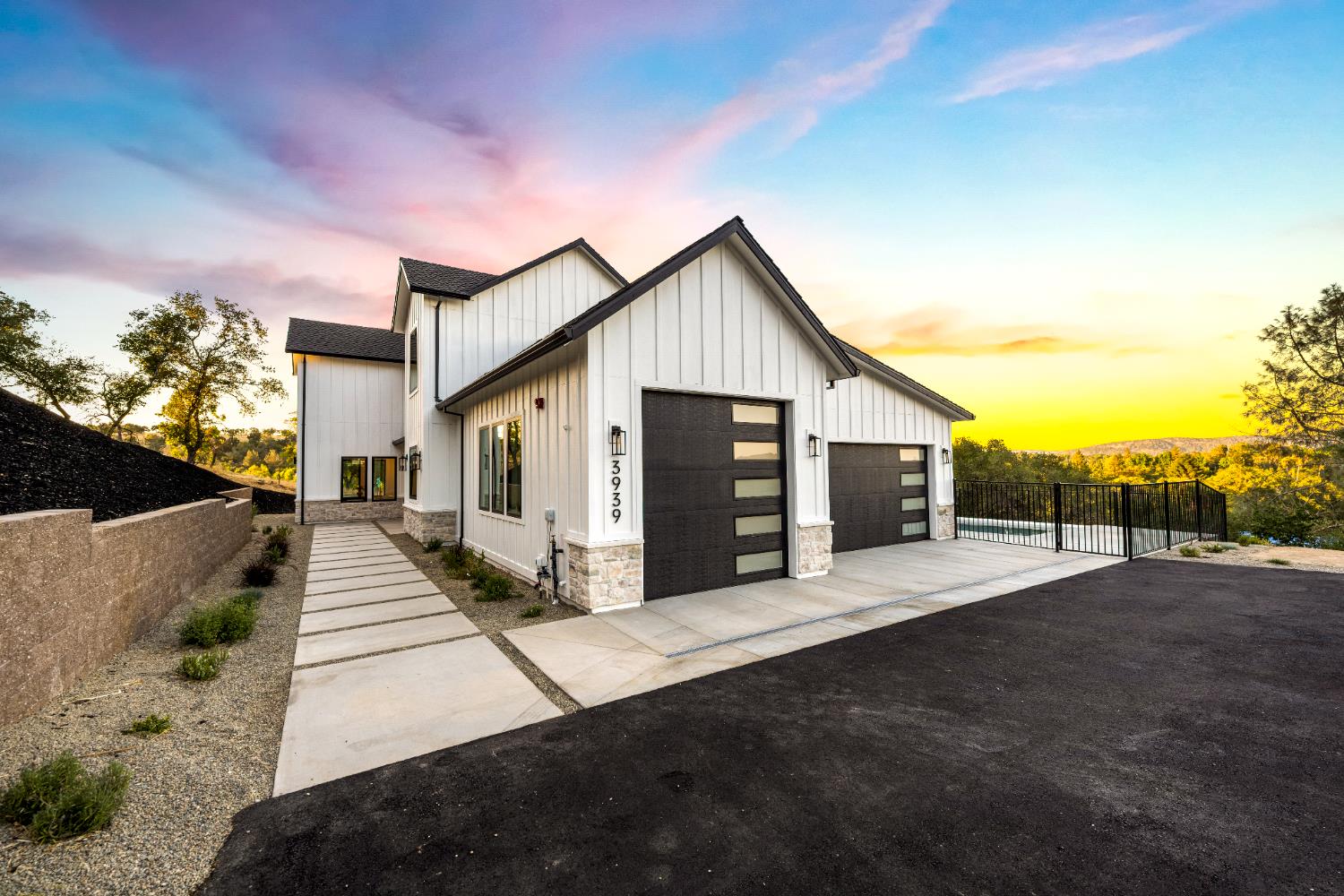 Loomis, California, 95650, United States, 5 Bedrooms Bedrooms, ,4 BathroomsBathrooms,Residential,Active,1959535