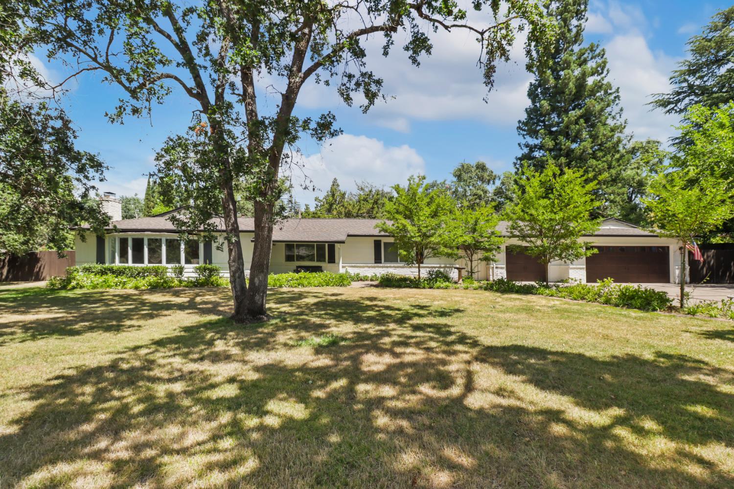 Carmichael, California, 95608, United States, 4 Bedrooms Bedrooms, ,3 BathroomsBathrooms,Residential,Active,1904149