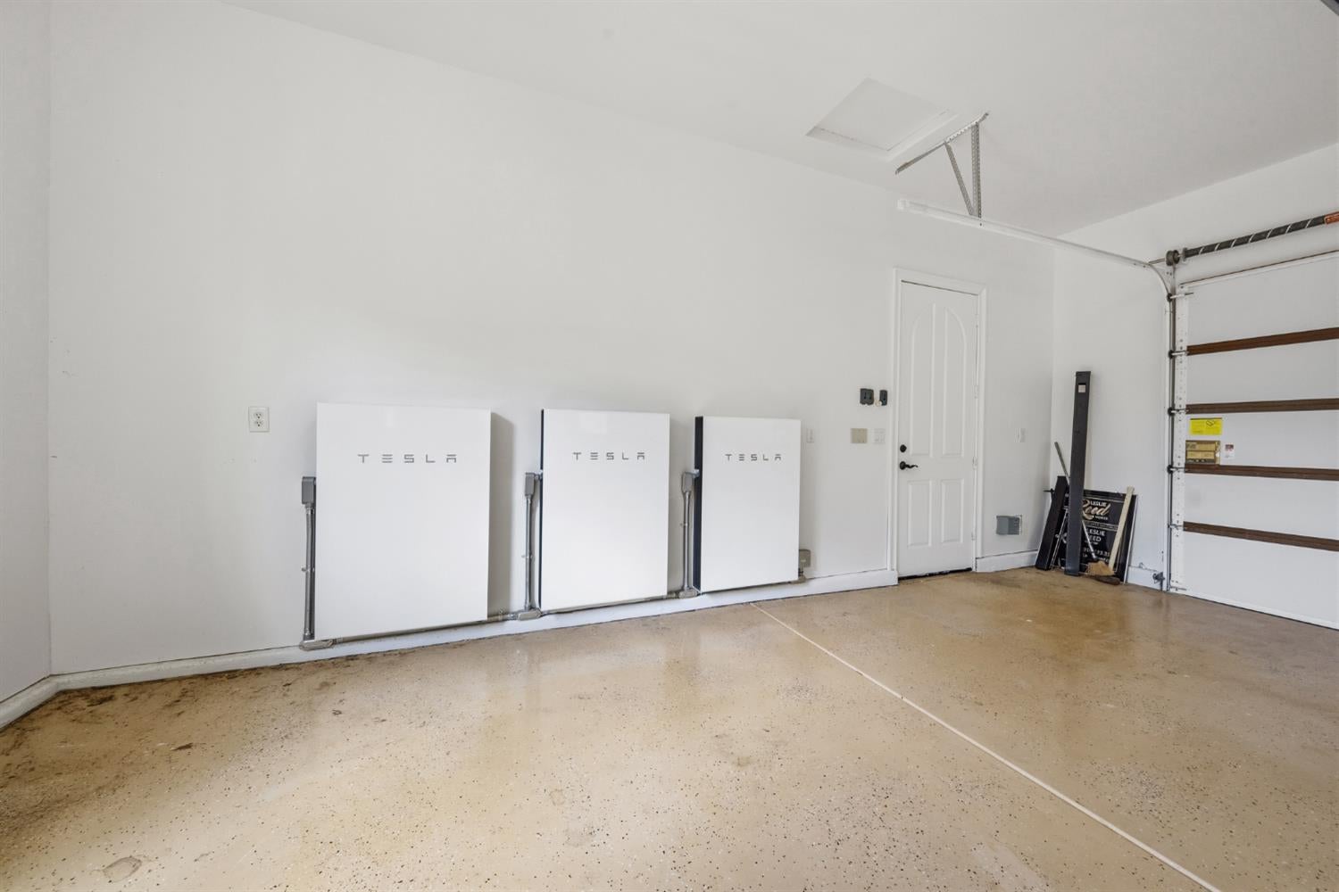 Loomis, California, 95650, United States, 5 Bedrooms Bedrooms, ,5 BathroomsBathrooms,Residential,Active,2041664