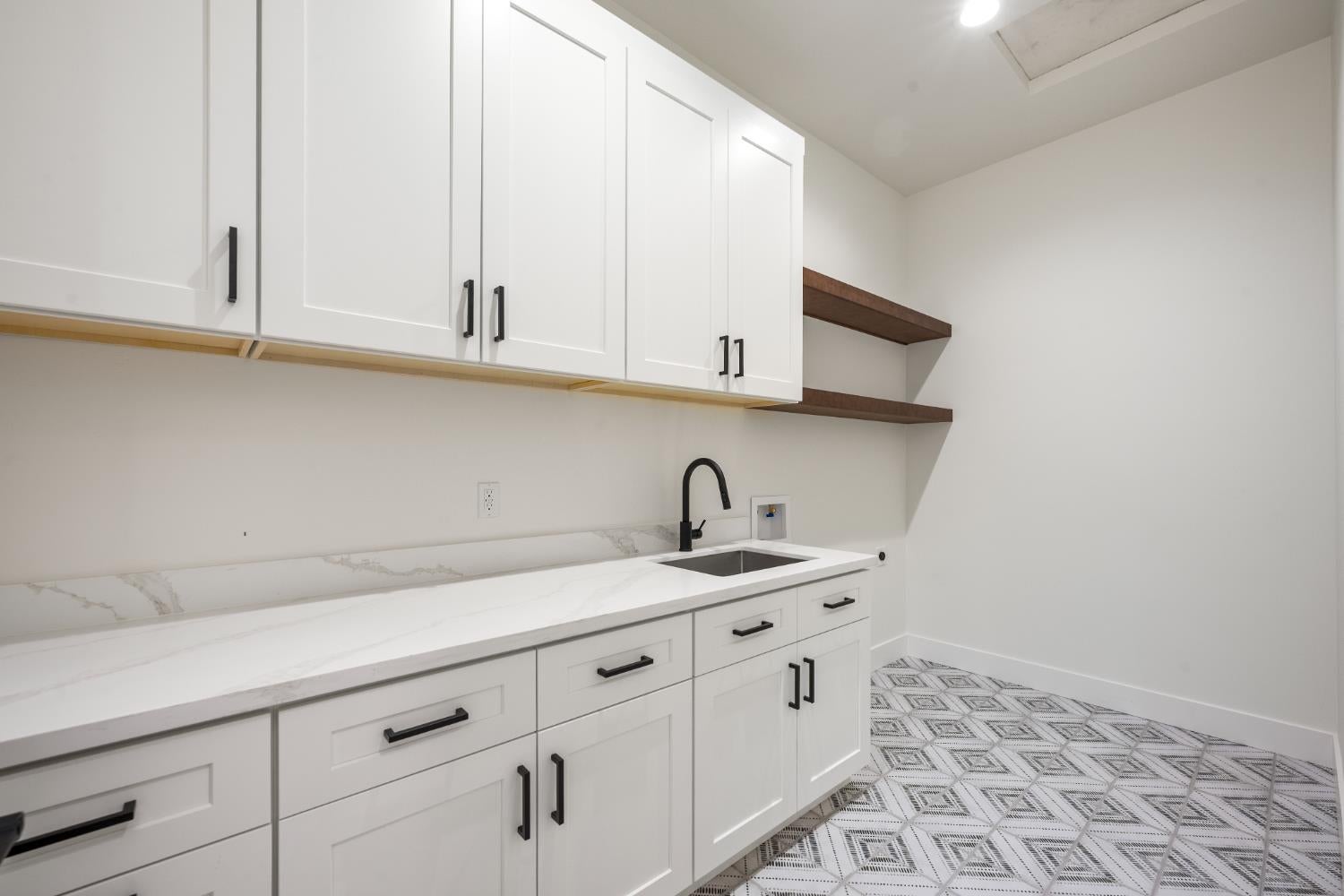 Auburn, California, 95602, United States, 4 Bedrooms Bedrooms, ,3 BathroomsBathrooms,Residential,Active,2003545