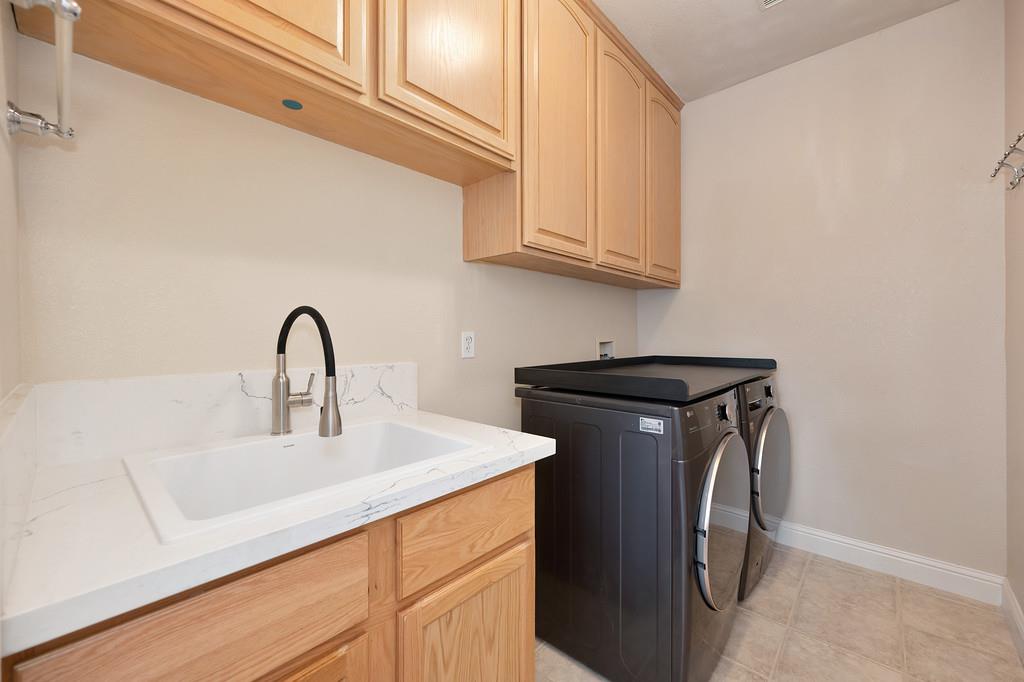 Granite Bay, California, 95746, United States, 4 Bedrooms Bedrooms, ,4 BathroomsBathrooms,Residential,Active,2001075