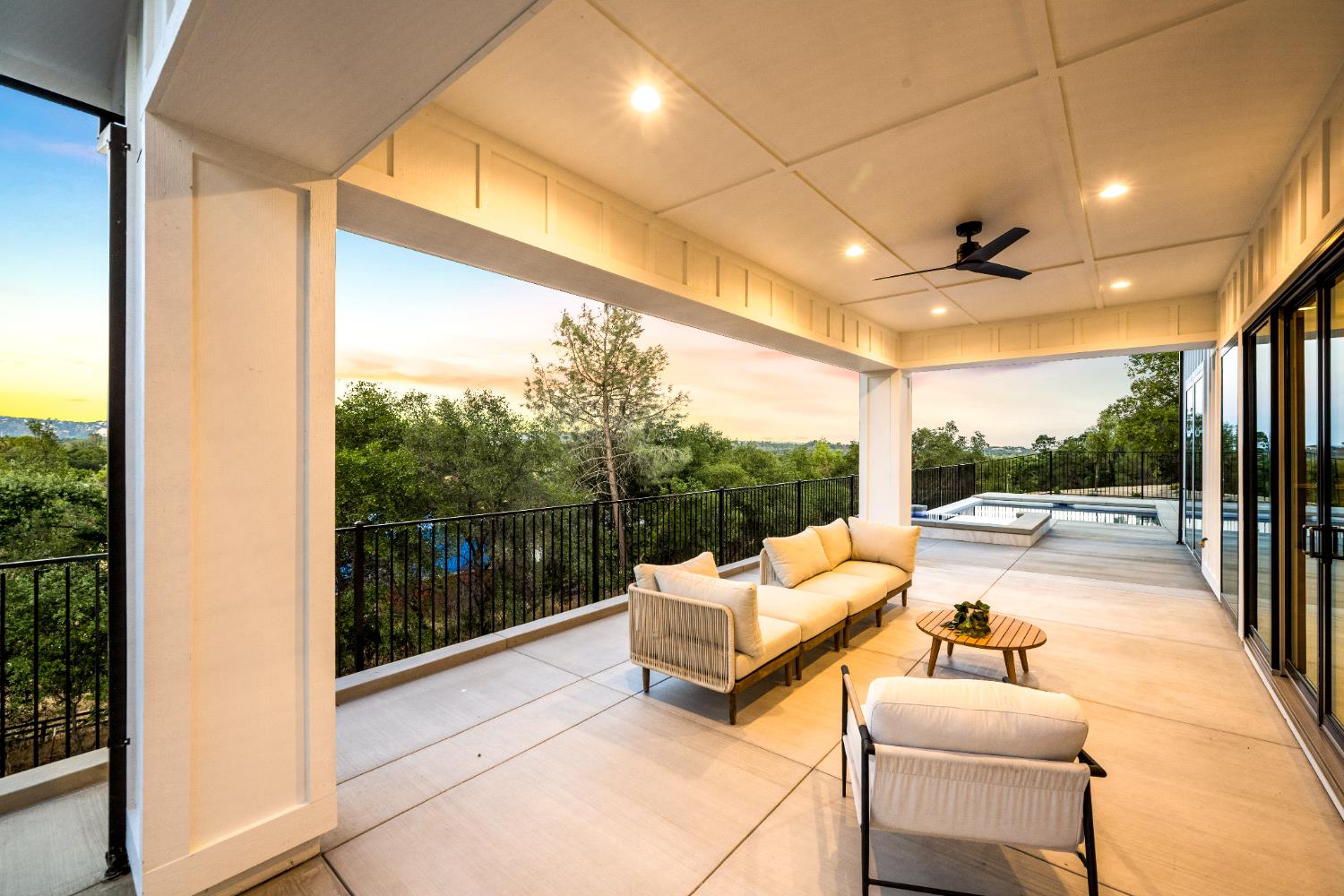 Loomis, California, 95650, United States, 5 Bedrooms Bedrooms, ,4 BathroomsBathrooms,Residential,Active,1959535