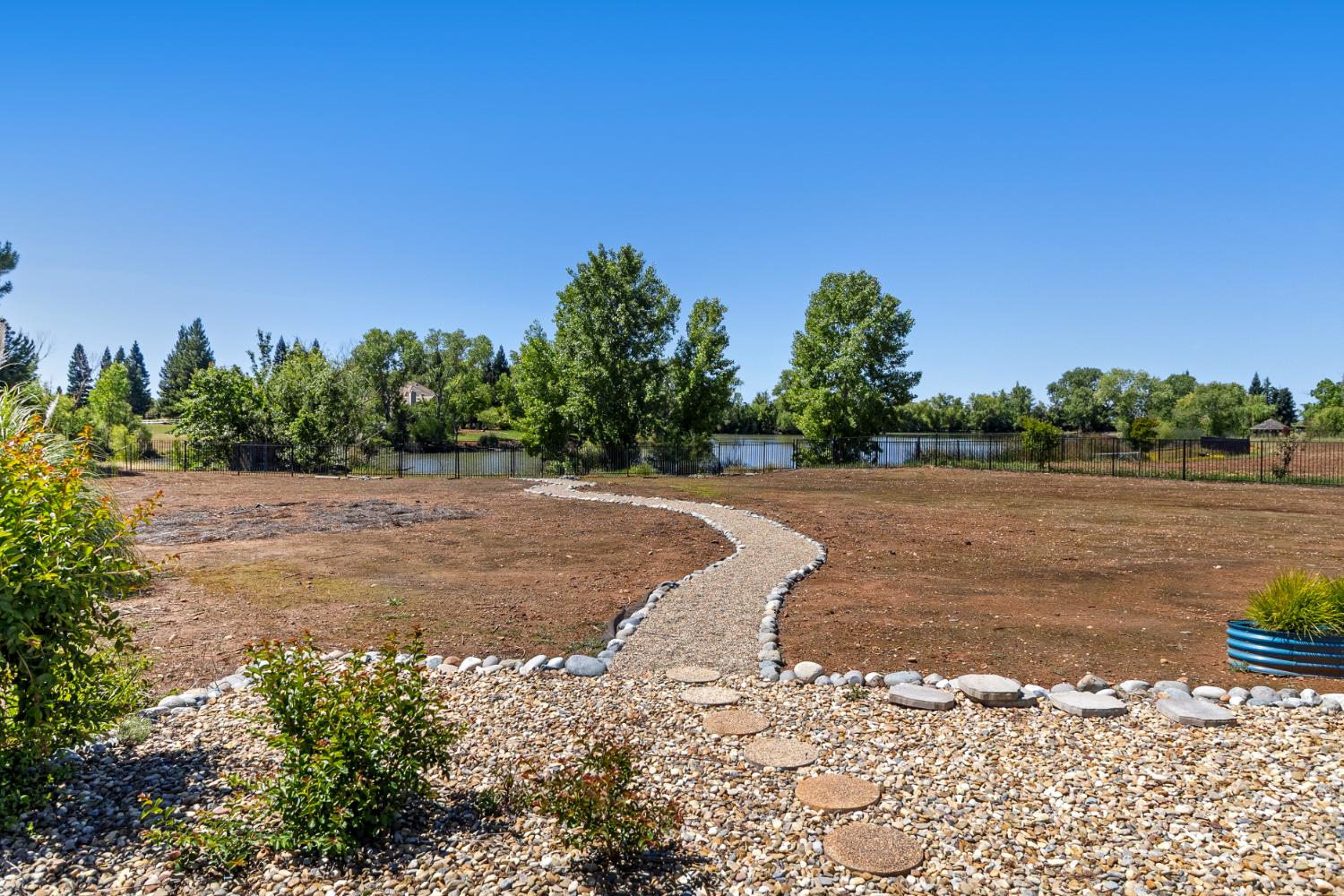 Sacramento, California, 95830, United States, 4 Bedrooms Bedrooms, ,4 BathroomsBathrooms,Residential,Active,2045041