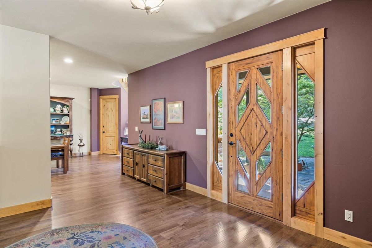 Nevada City, California, 95959, United States, 3 Bedrooms Bedrooms, ,4 BathroomsBathrooms,Residential,Active,1893237