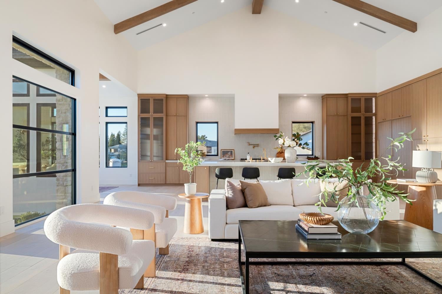 Loomis, California, 95650, United States, 4 Bedrooms Bedrooms, ,5 BathroomsBathrooms,Residential,Active,1893259