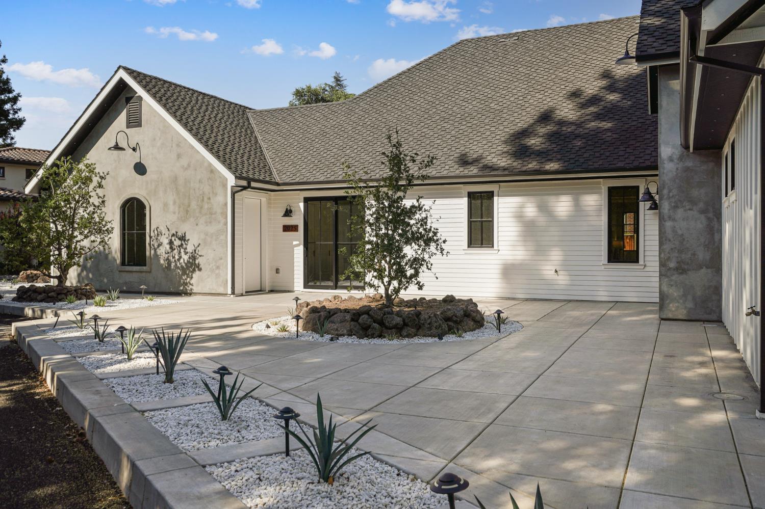 Stockton, California, 95207, United States, 4 Bedrooms Bedrooms, ,4 BathroomsBathrooms,Residential,Active,1899912