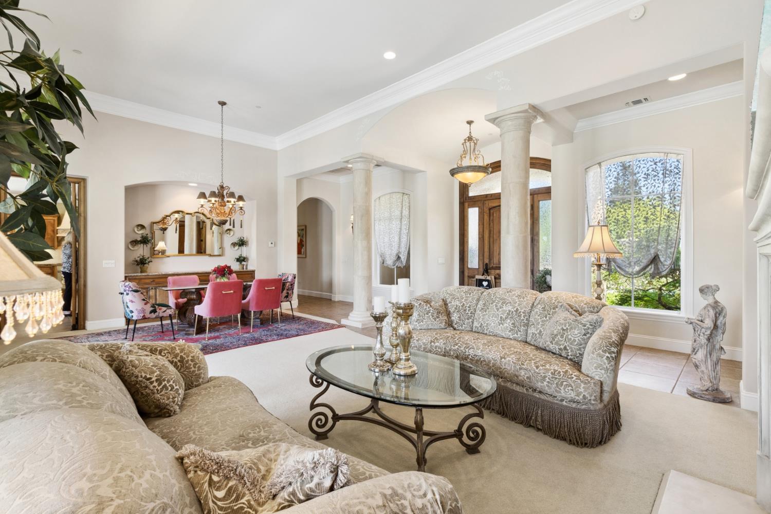 Sacramento, California, 95830, United States, 4 Bedrooms Bedrooms, ,4 BathroomsBathrooms,Residential,Active,2045041