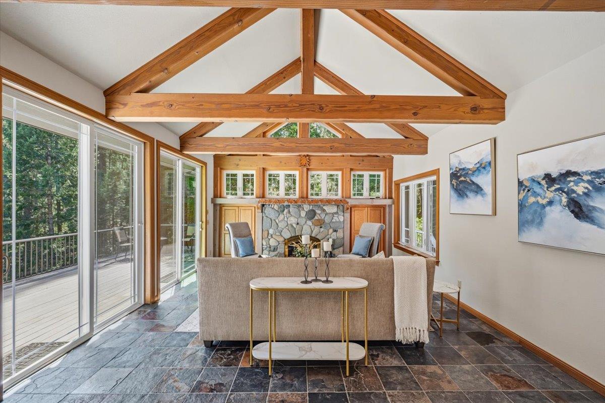 Nevada City, California, 95959, United States, 3 Bedrooms Bedrooms, ,3 BathroomsBathrooms,Residential,Active,2043425