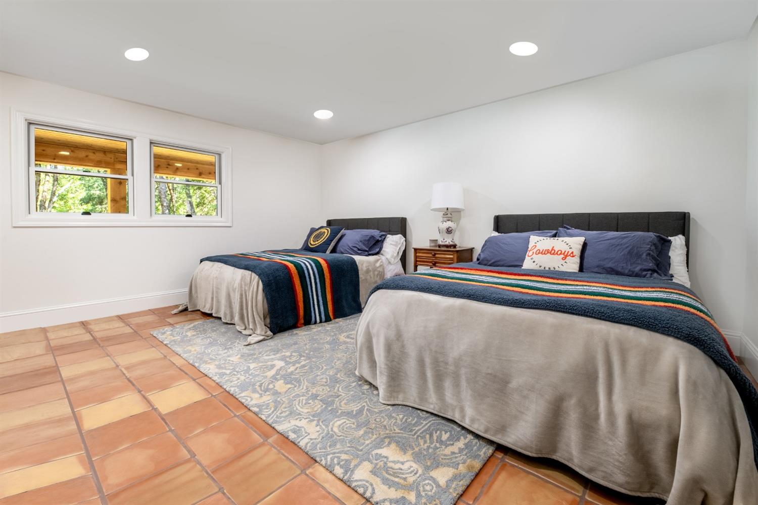 Nevada City, California, 95959, United States, 4 Bedrooms Bedrooms, ,5 BathroomsBathrooms,Residential,Active,1808164