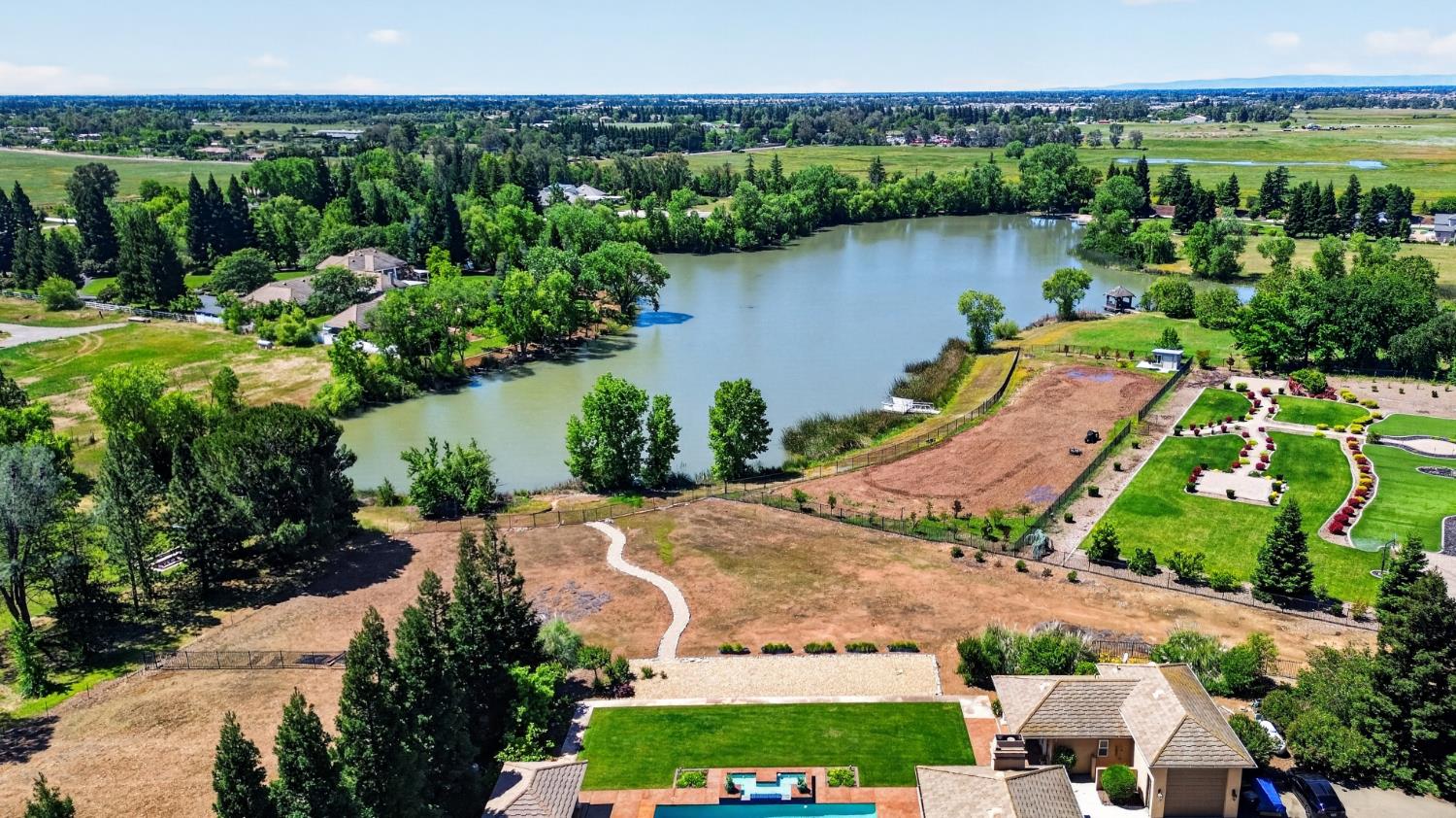 Sacramento, California, 95830, United States, 4 Bedrooms Bedrooms, ,4 BathroomsBathrooms,Residential,Active,2045041