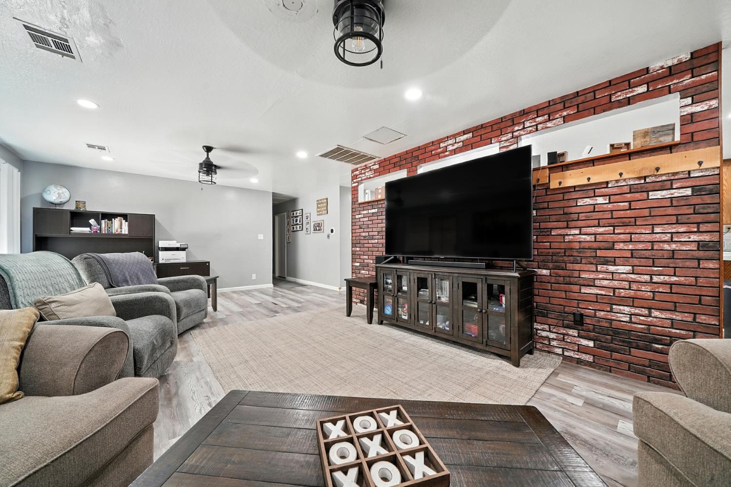 Angels Camp, California, 95222, United States, 3 Bedrooms Bedrooms, ,2 BathroomsBathrooms,Residential,Active,1942399