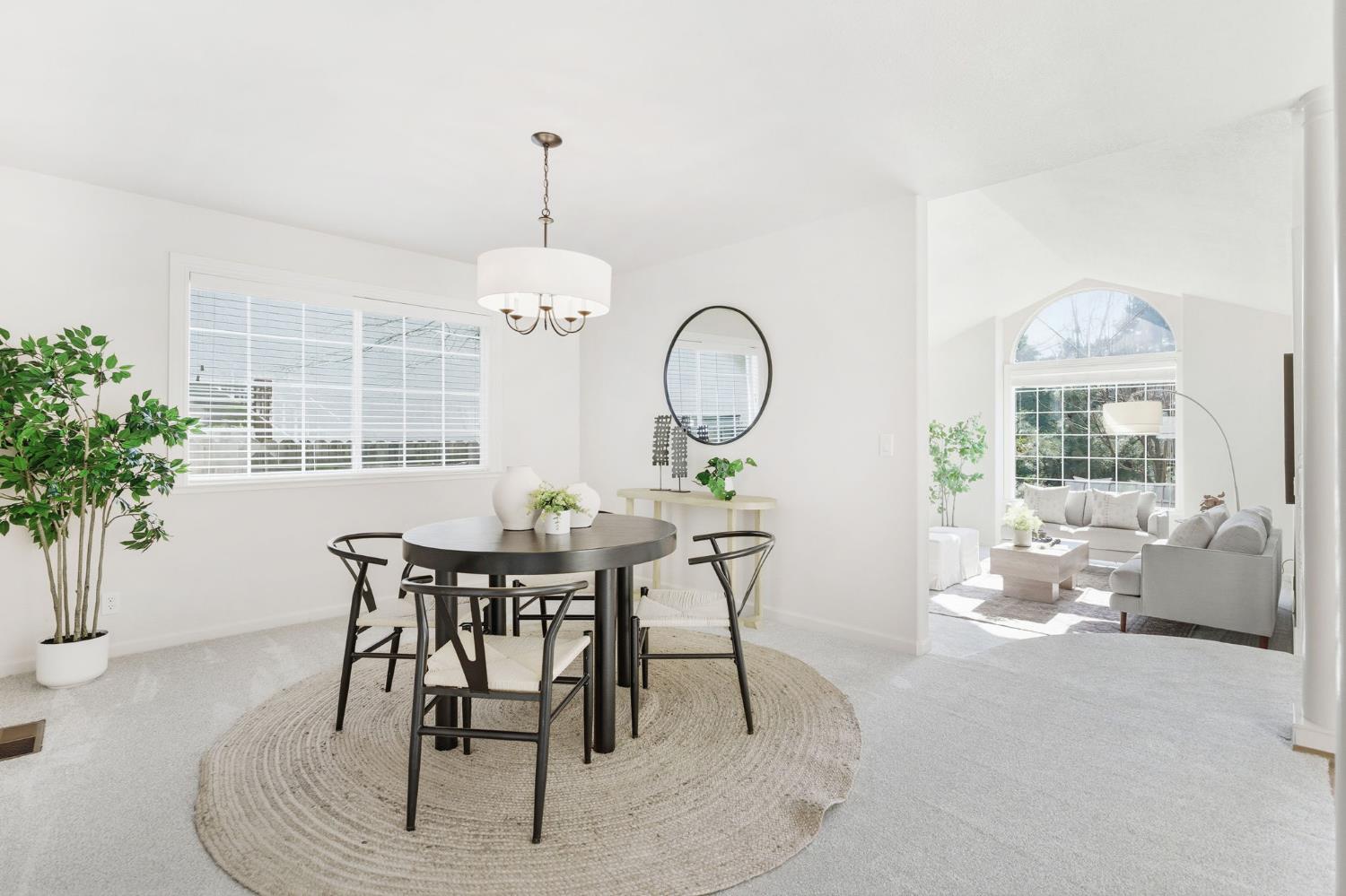 Davis, California, 95618, United States, 4 Bedrooms Bedrooms, ,3 BathroomsBathrooms,Residential,Active,2015453