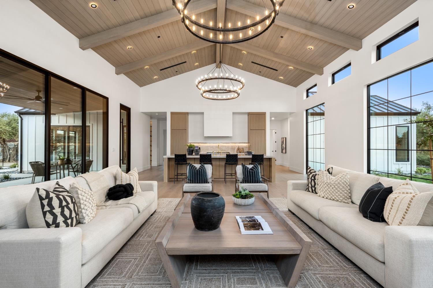 Newcastle, California, 95658, United States, 4 Bedrooms Bedrooms, ,6 BathroomsBathrooms,Residential,Active,1973288