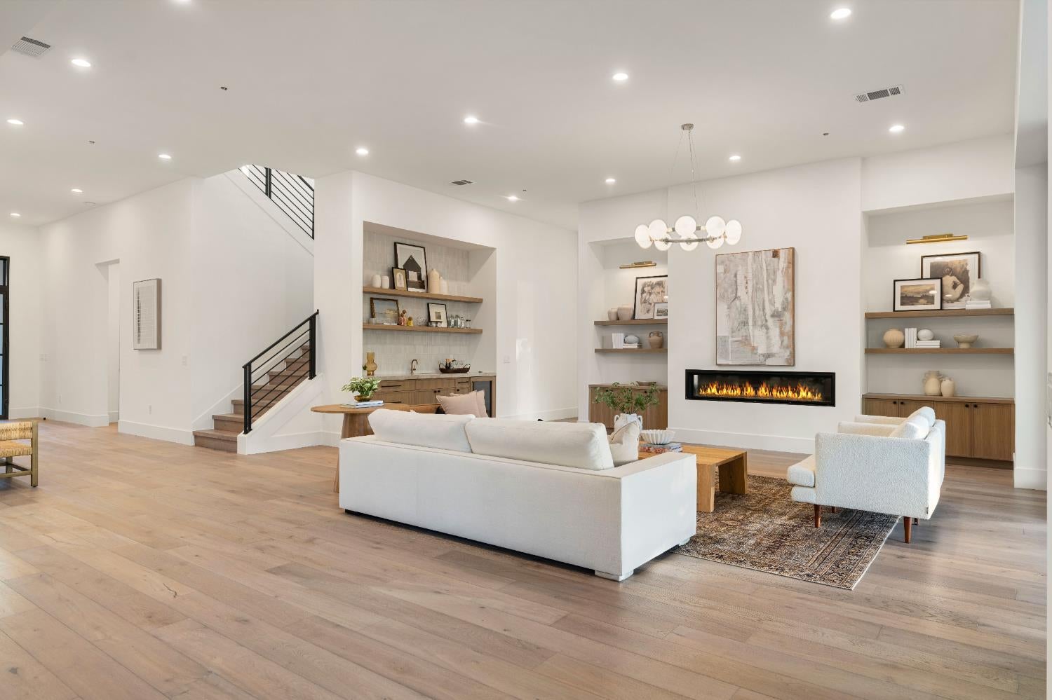 El Dorado Hills, California, 95762, United States, 5 Bedrooms Bedrooms, ,5 BathroomsBathrooms,Residential,Active,1998588