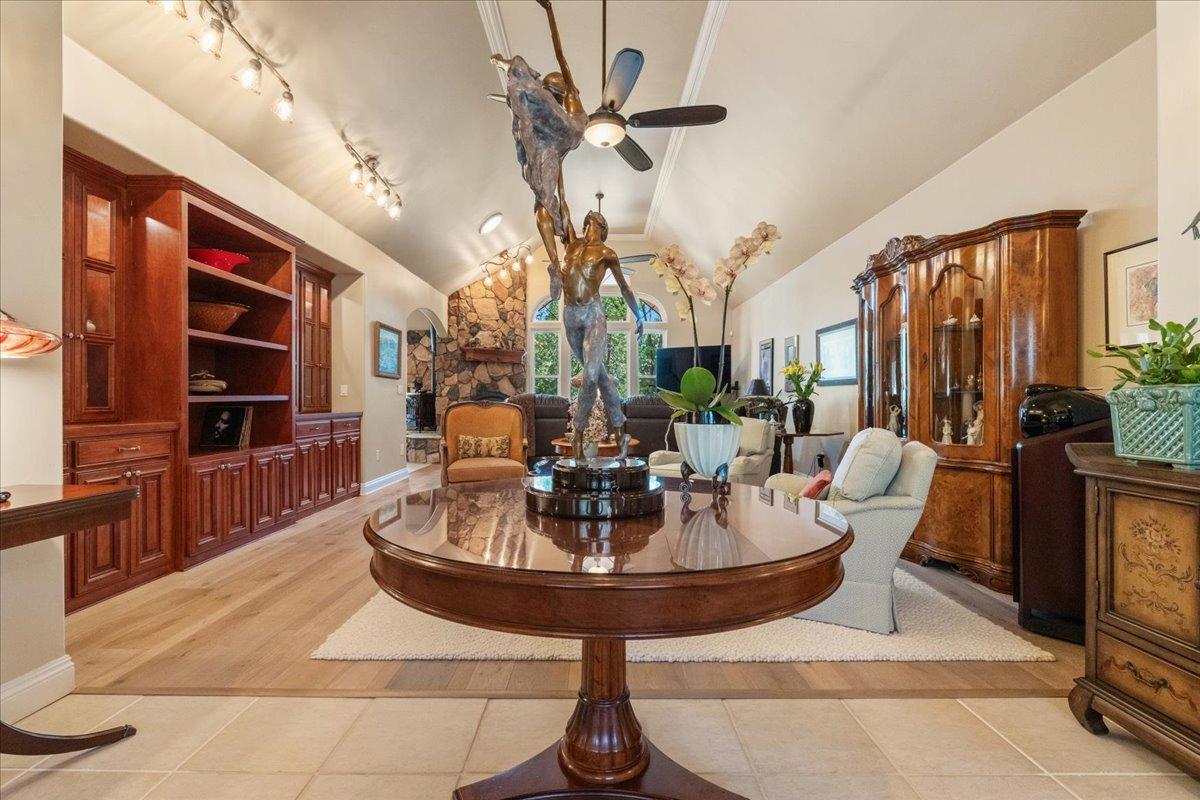 Grass Valley, California, 95945, United States, 4 Bedrooms Bedrooms, ,4 BathroomsBathrooms,Residential,Active,2015811