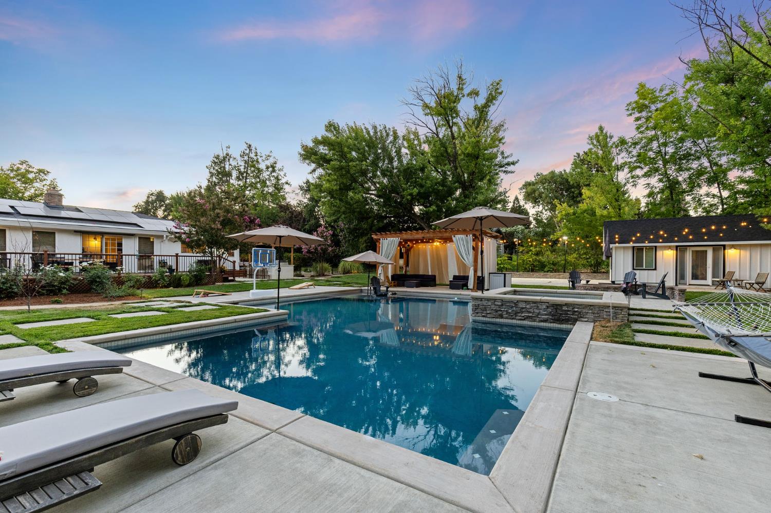 Loomis, California, 95650, United States, 3 Bedrooms Bedrooms, ,2 BathroomsBathrooms,Residential,Pending,1922290