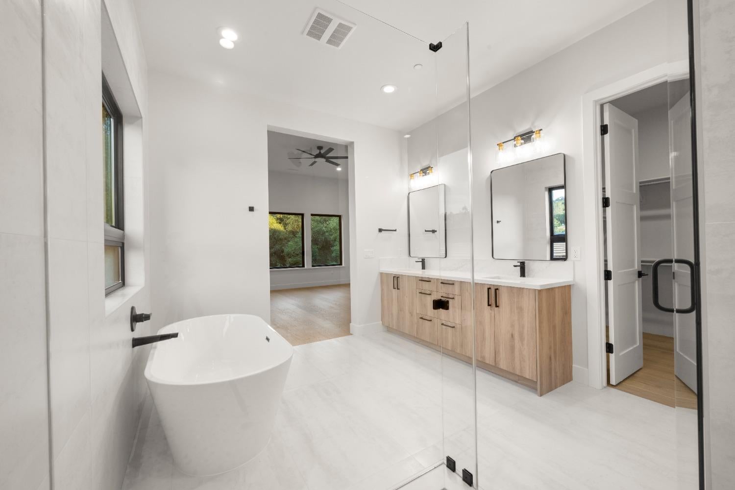 Auburn, California, 95602, United States, 4 Bedrooms Bedrooms, ,3 BathroomsBathrooms,Residential,Active,1959534