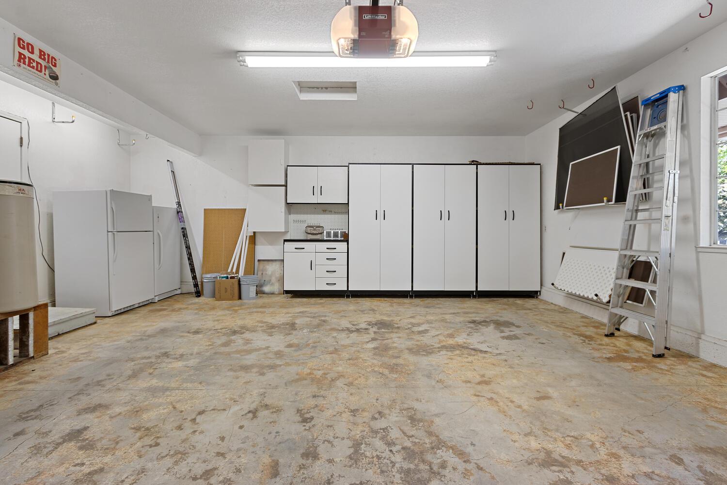 Davis, California, 95618, United States, 4 Bedrooms Bedrooms, ,3 BathroomsBathrooms,Residential,Active,1914765