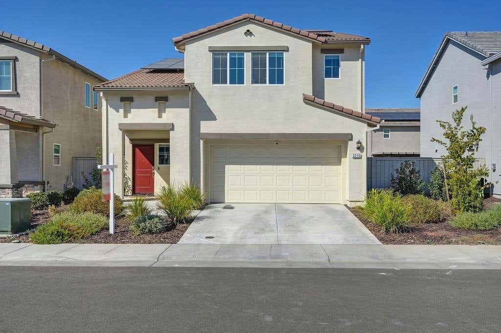 5216 STAR DANCE CIR, ROSEVILLE, CA 95747, photo 1 of 37