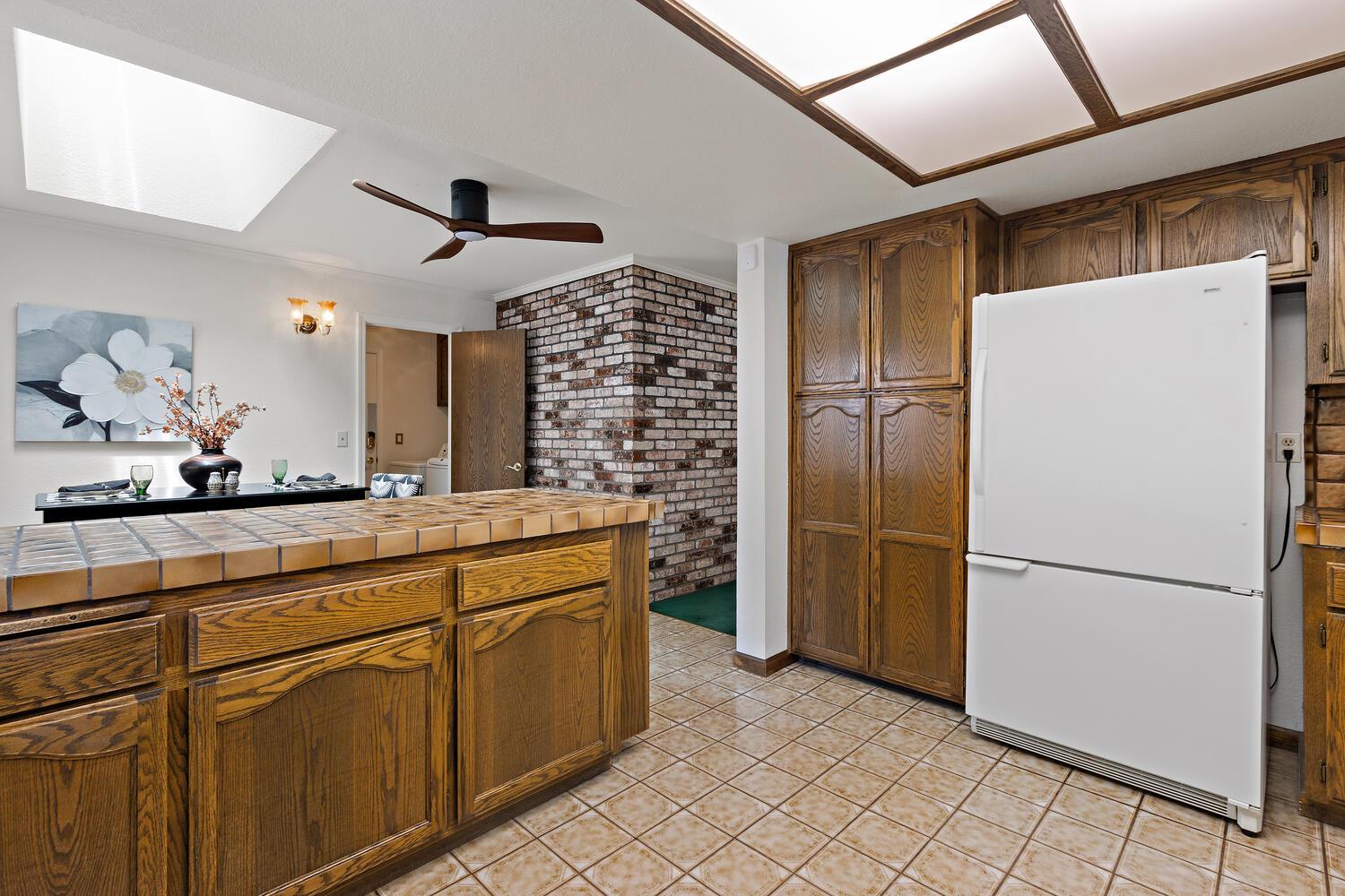 Davis, California, 95618, United States, 4 Bedrooms Bedrooms, ,3 BathroomsBathrooms,Residential,Active,1914765