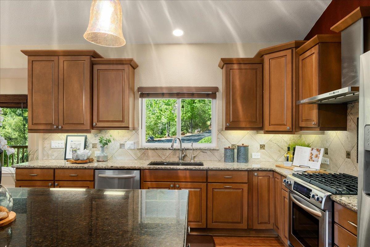 Newcastle, California, 95658, United States, 3 Bedrooms Bedrooms, ,3 BathroomsBathrooms,Residential,Active,1798198