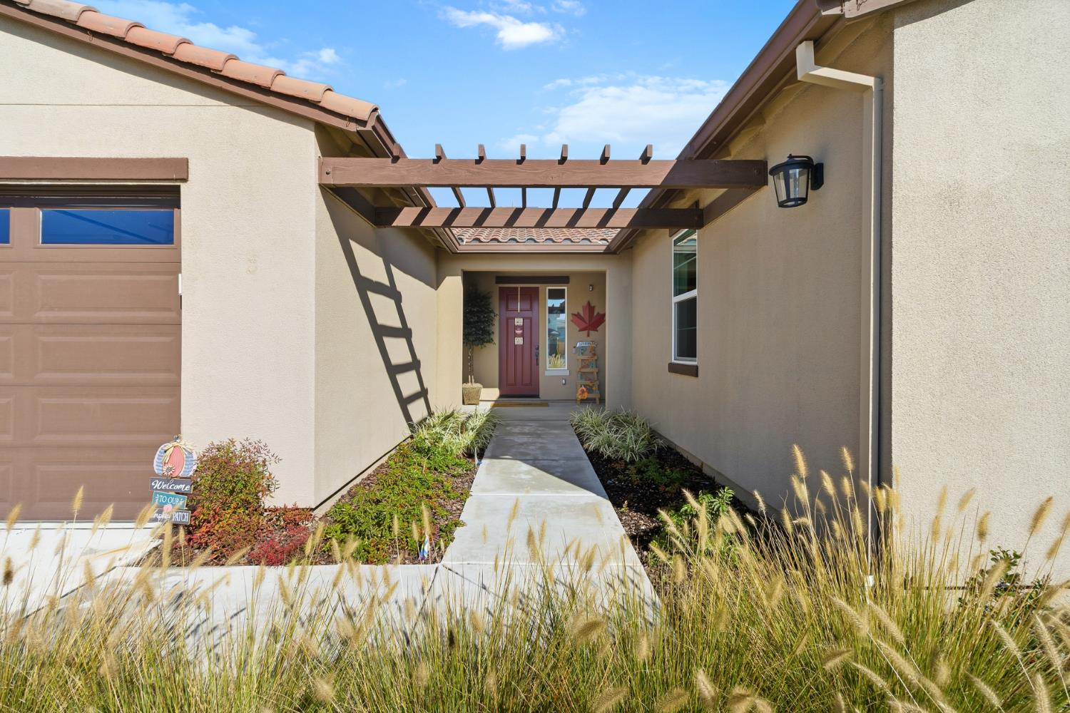 West Sacramento, California, 95605, United States, 3 Bedrooms Bedrooms, ,4 BathroomsBathrooms,Residential,Active,2008265